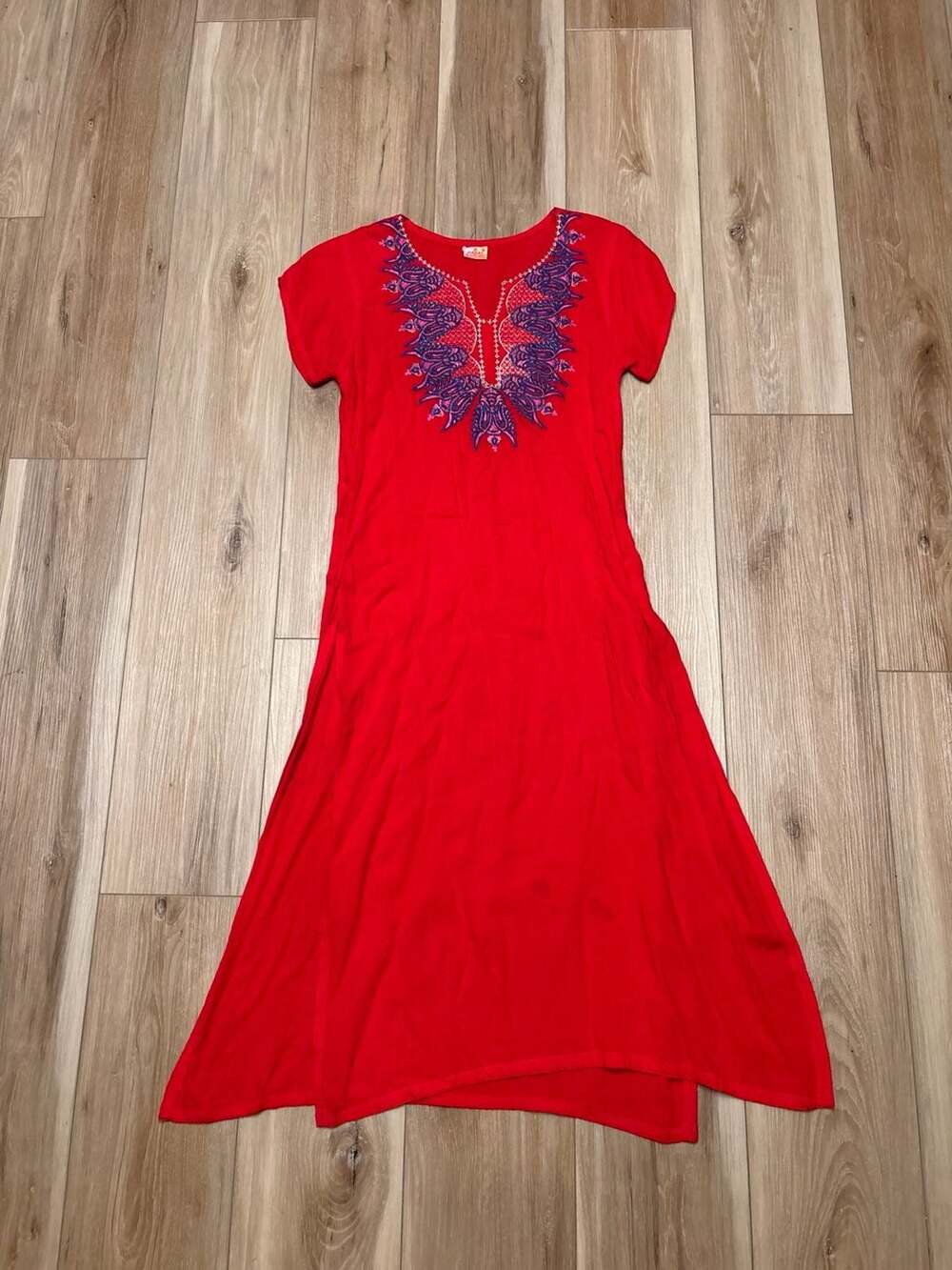 Paras Maxi Dress Size M Red Embroidered Neck Slit Casual Boho cotton soft and li